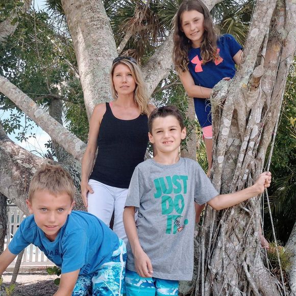 Meet your Posher, Carrie - Picture 1 of 1